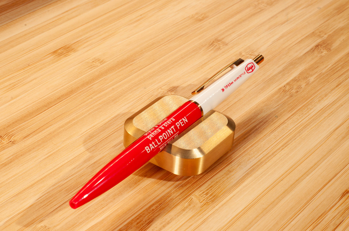 Wingback Pen Rest